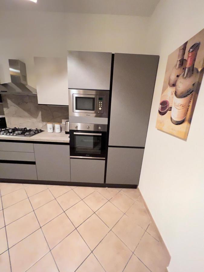Apartment Torre D'avorio: Renovated With Terrace Near Center Rapallo