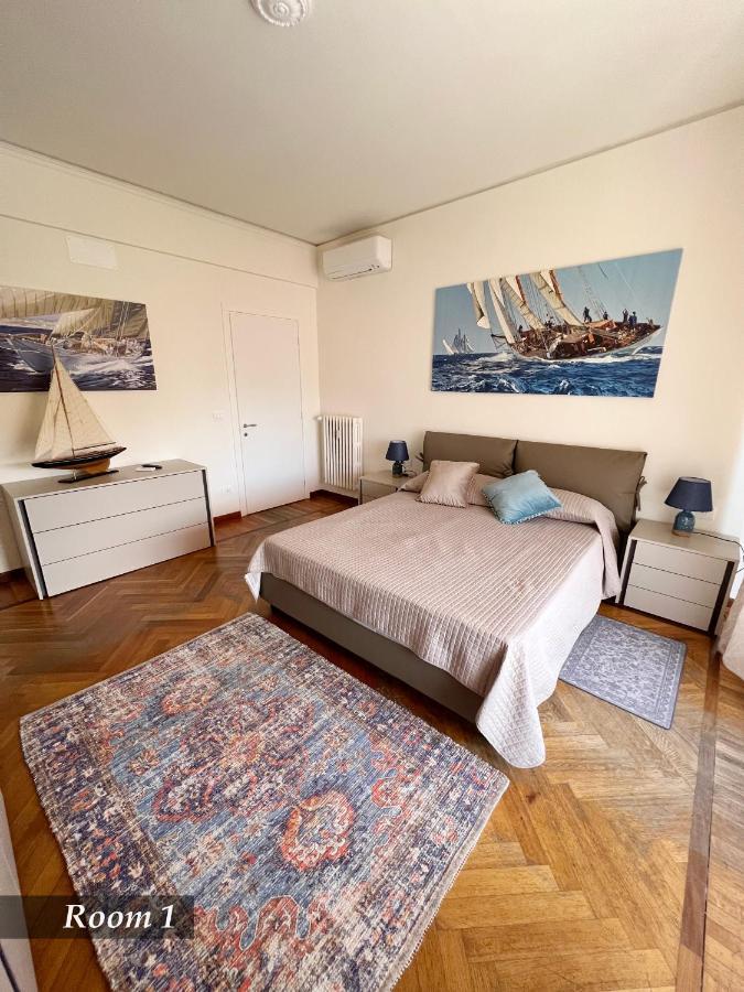 Torre D'avorio: Renovated With Terrace Near Center Apartment *