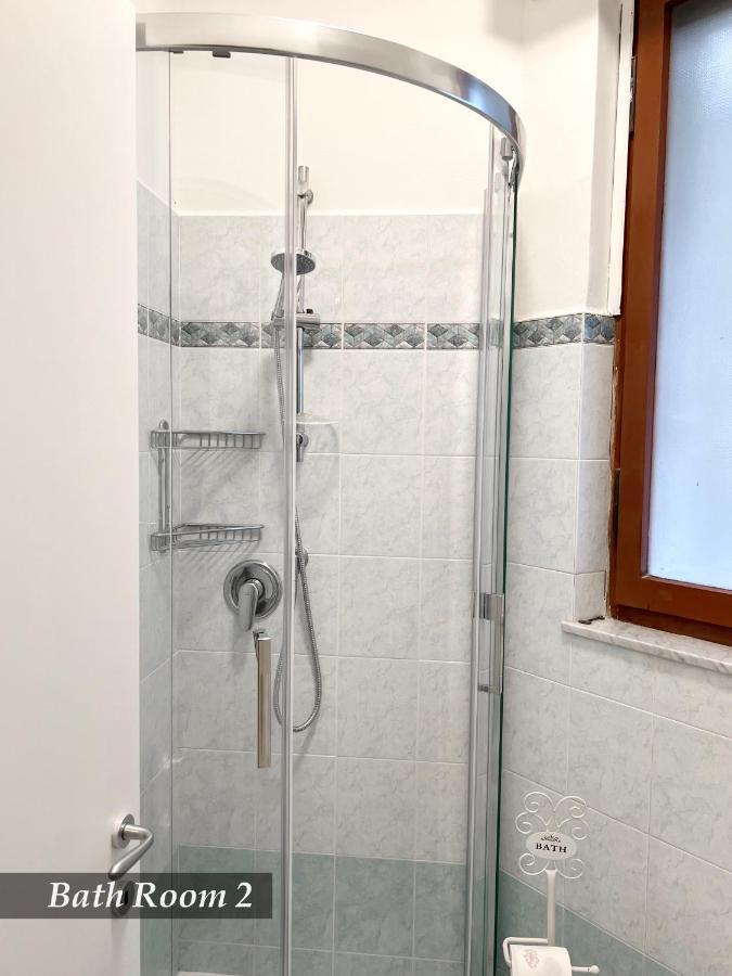 Torre D'avorio: Renovated With Terrace Near Center Apartment *
