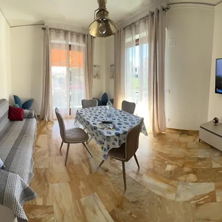 Torre D'Avorio: Renovated Apartment with Terrace Near City Center Rapallo Exterior photo